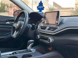 نيسان ألتيما